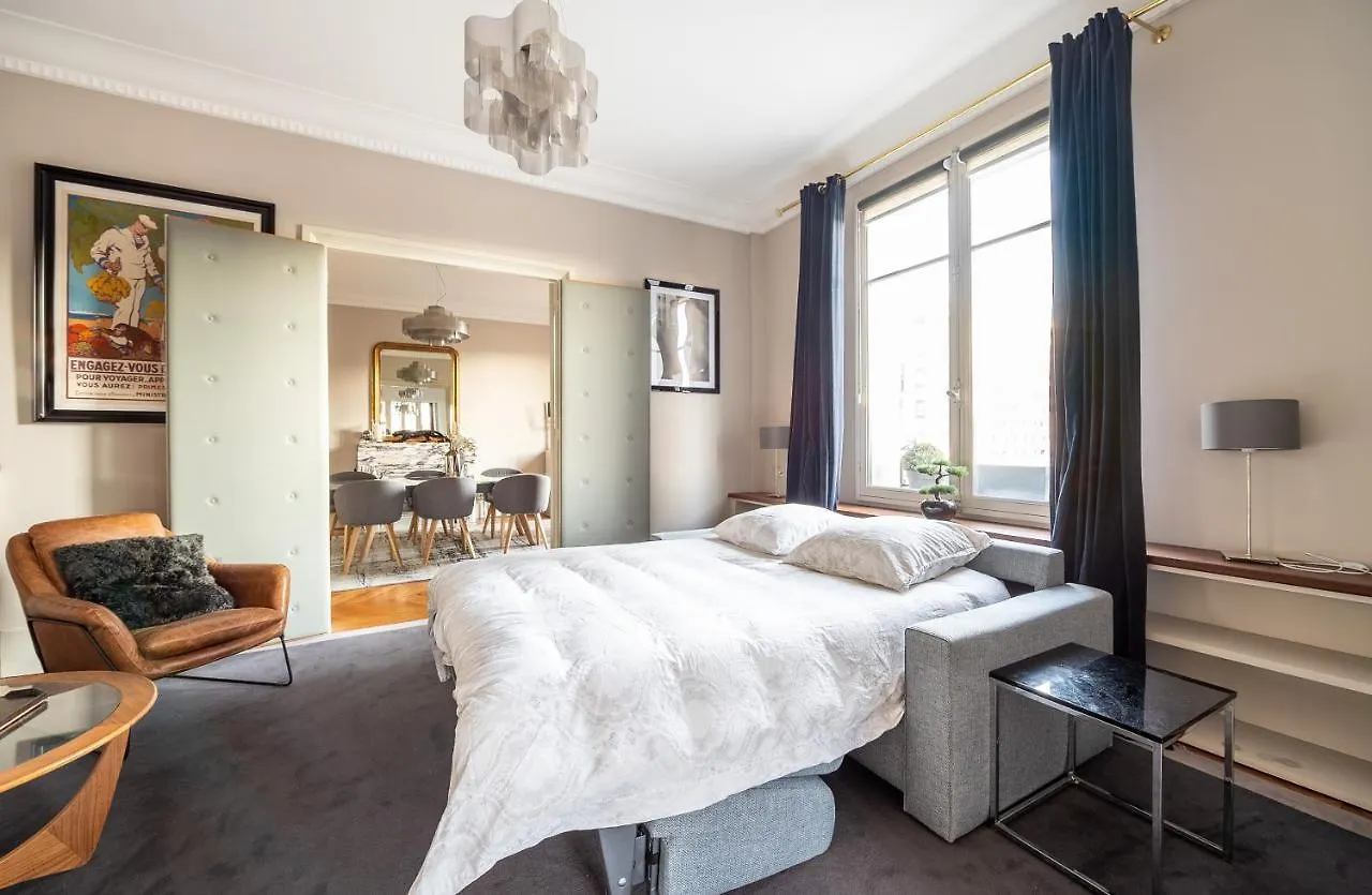 Apartment Spacieux Et Elegant Appartement Porte Des Ternes Paris