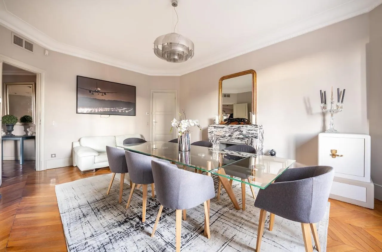 Spacieux Et Elegant Appartement Porte Des Ternes Paris Apartment